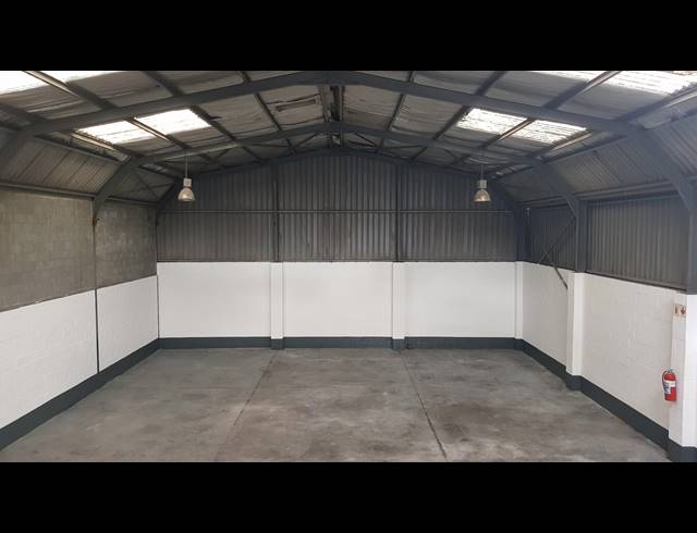 317M² FACTORY TO LET IN BLACKHEATH INDUSTRIAL
